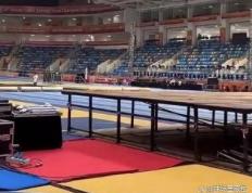 乒乓球(qiú)亚锦赛变荒野求生比赛场地惊現(xiàn)青蛙？現(xiàn)场環(huán)境(jìng)令人担忧