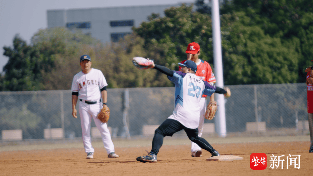 我光复我心② | 每一次跑垒都是在向“家”奔赴，台湾棒球青年杨丰荣的昆山梦