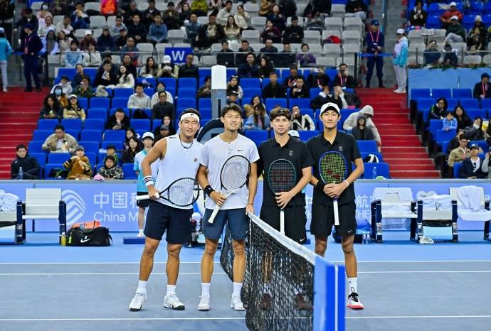 全運(yùn)会网球(qiú)男双决赛:唐盛 / 孫(sūn)淺(qiǎn) 2-1 力克布云朝(cháo)克特 / 鄭(zhèng)展(zhǎn)，逆(nì)轉(zhuǎn)夺金