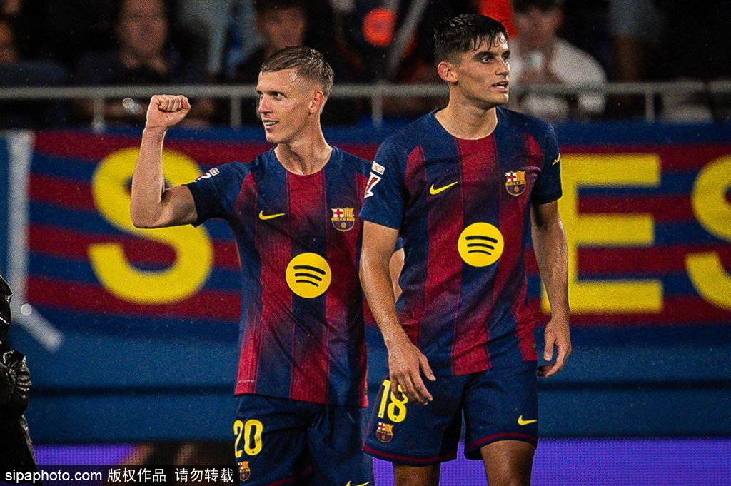 西甲首场美国赛事遭遇大学橄榄球冲突，巴萨与黄潜能否完美应对？